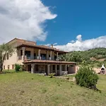 Thoughtfully Designed To Offer Comfort Apartment *