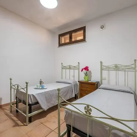 Thoughtfully Designed To Offer Comfort Apartman Santa Lucia