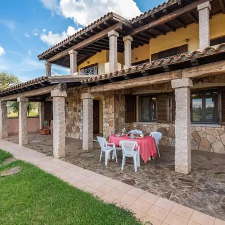 Thoughtfully Designed To Offer Comfort 公寓