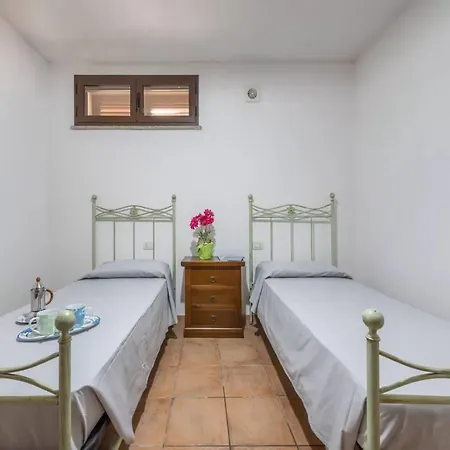Apartament Home Thoughtfully Designed For The Comfort